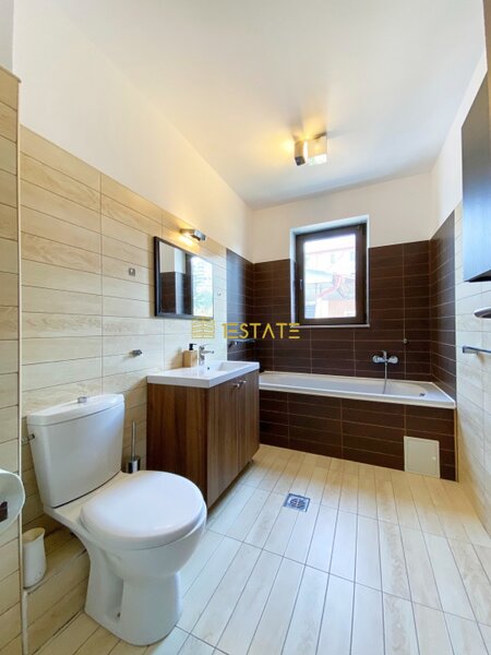 Aviatiei, metrou Aurel Vlaicu, vila P+2E, pod, 5 camere, 3 bai, curte 155 mp