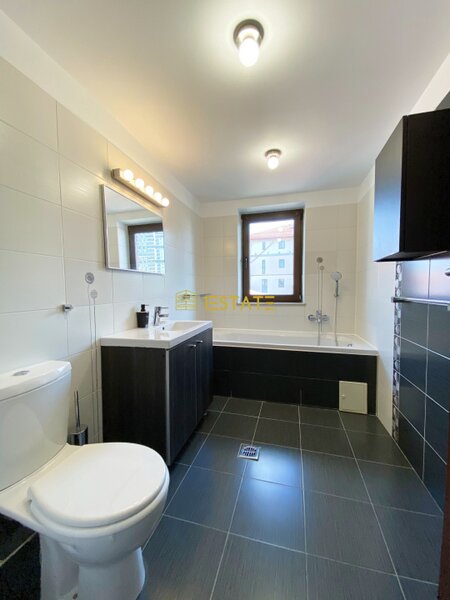 Aviatiei, metrou Aurel Vlaicu, vila P+2E, pod, 5 camere, 3 bai, curte 155 mp